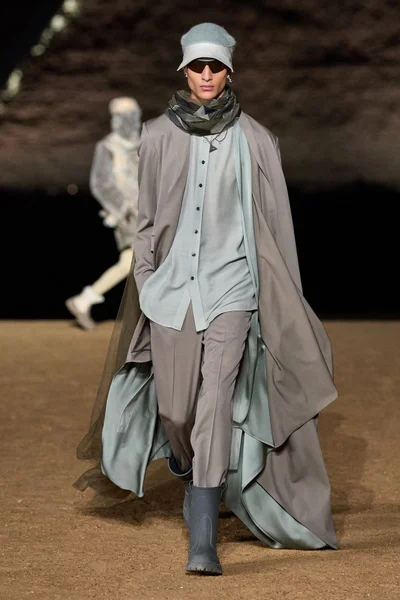 Look 27